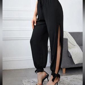 Black pant with slit on side